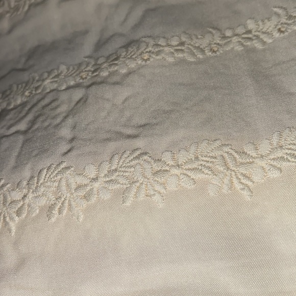 NEW torrid eyelet embroidered blouse - Picture 8 of 13